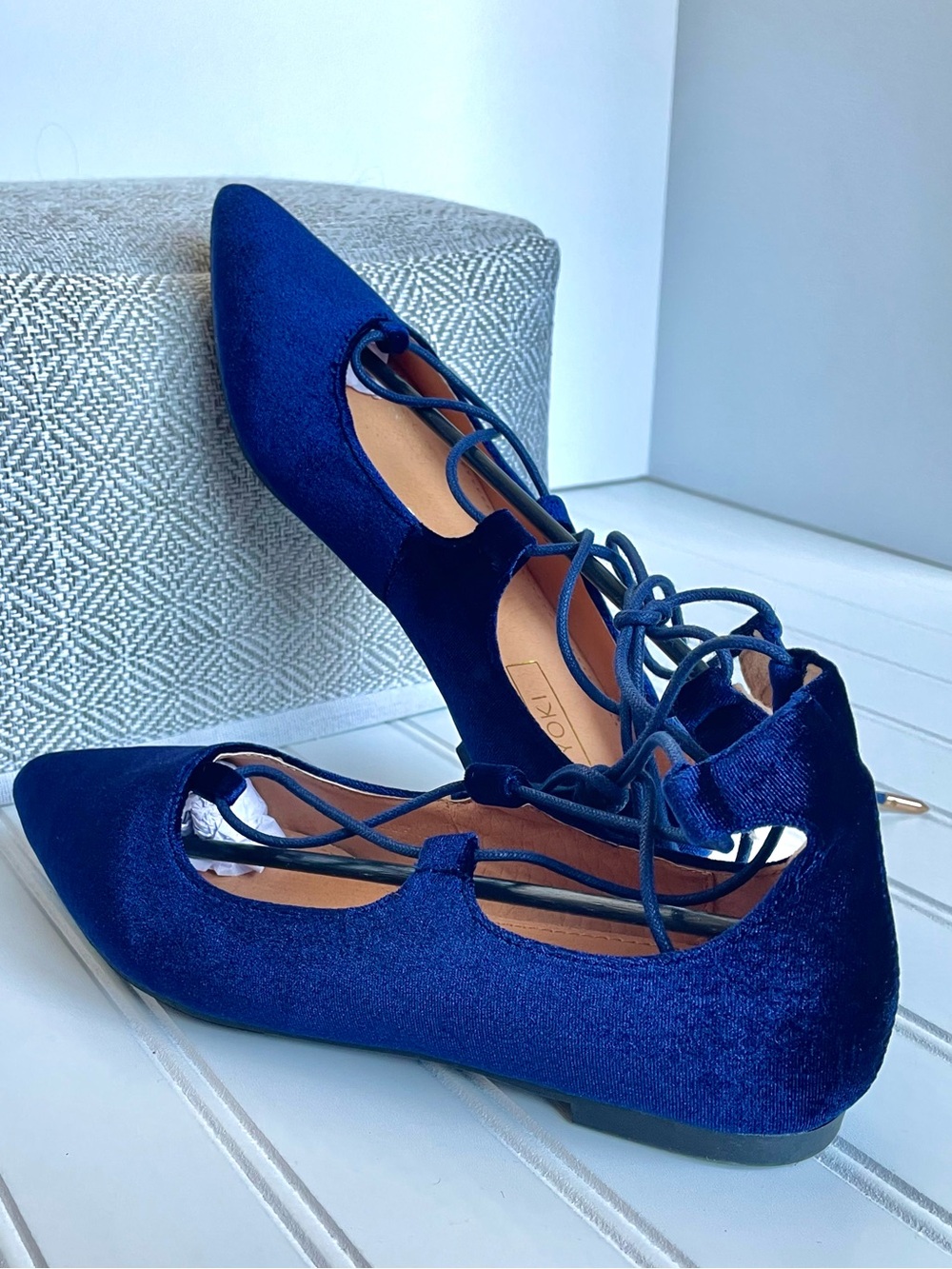 Navy Blue Suede Pointed Almond Toe Lace-Up Fairy Flats New in Box by Yoki Size 6